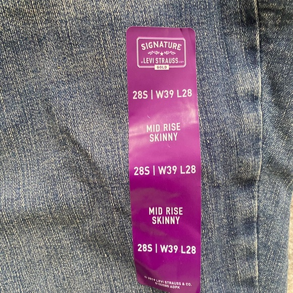 Levi Strauss Mid Rise Skinny Jeans size 39W 28L - Picture 3 of 5